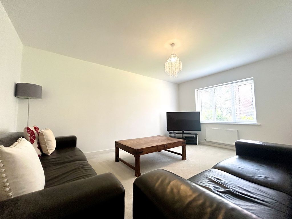 Property photo 3 of 23