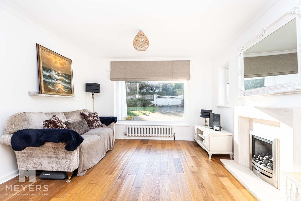 Property photo 2 of 23