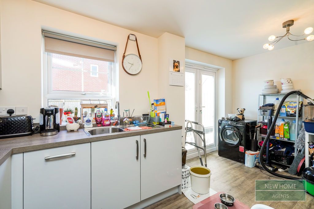 Property photo 3 of 18 Photo 6