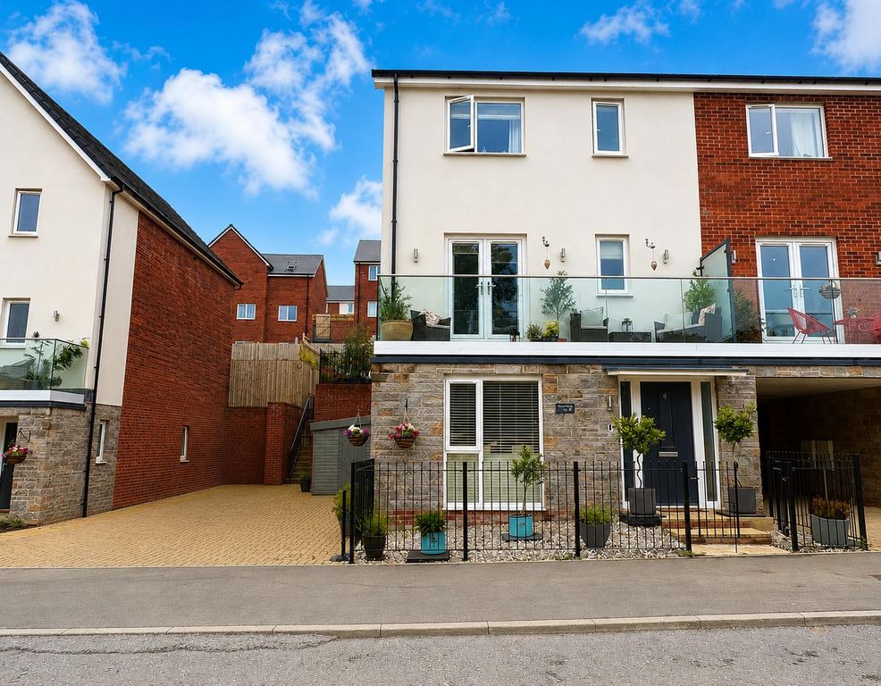 Property photo 1 of 36