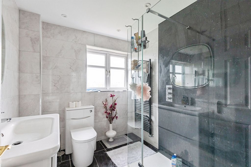 Additional image 7 of 4 bed detached house for saleMillennium Close, Kettering NN15