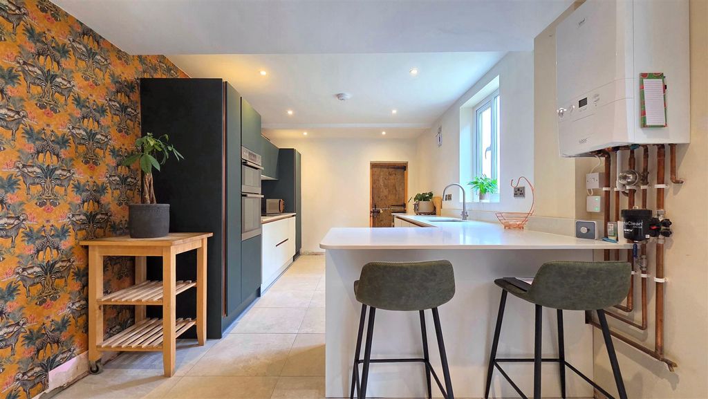 Property photo 3 of 15 Kitchen