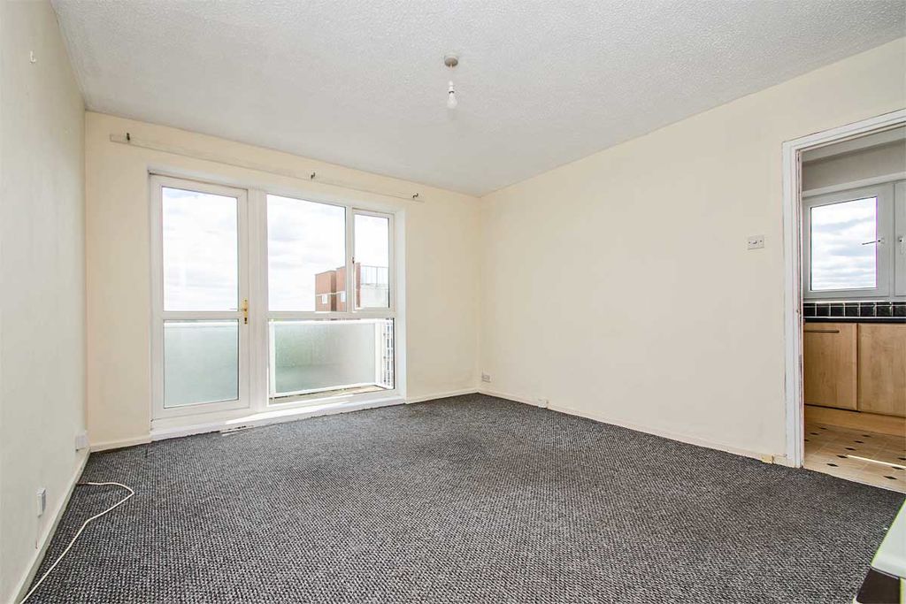 Property photo 2 of 18 Photo 1