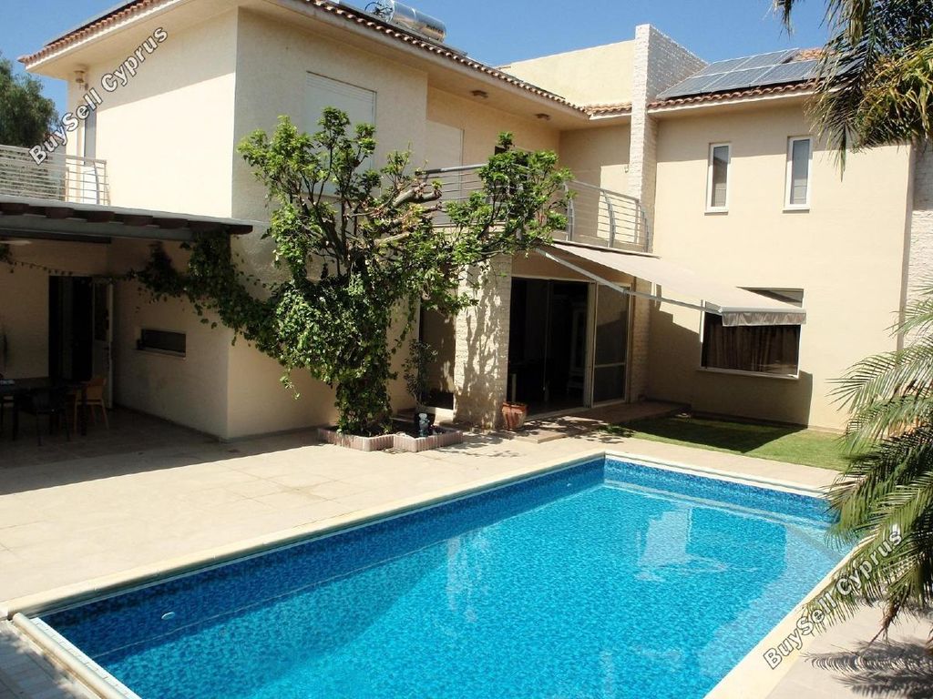 Property photo 1 of 23