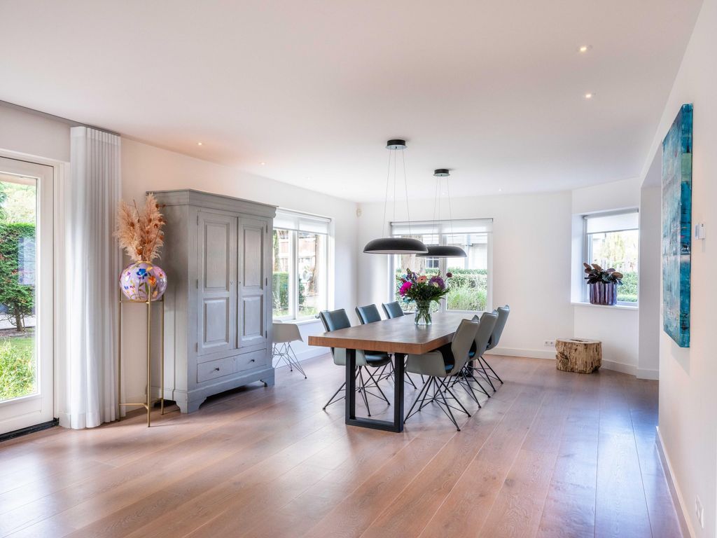 Property photo 3 of 46