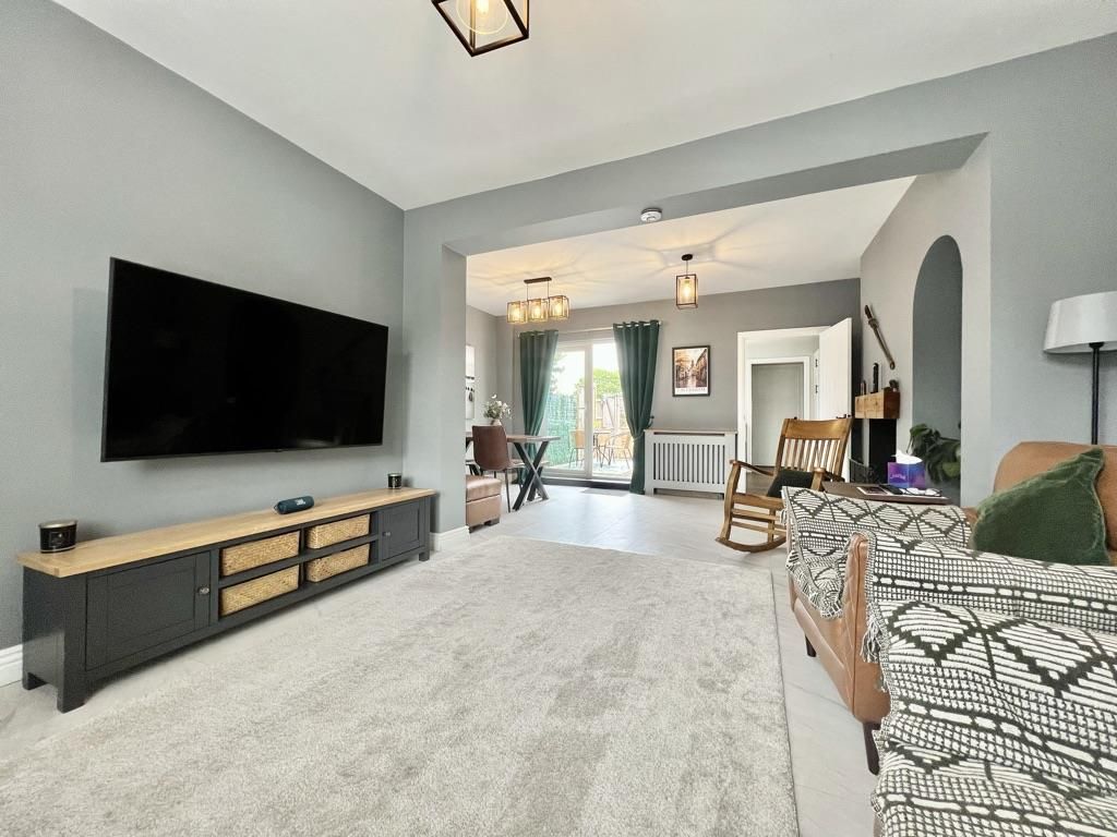 Property photo 3 of 19 Living Room/Dining Room