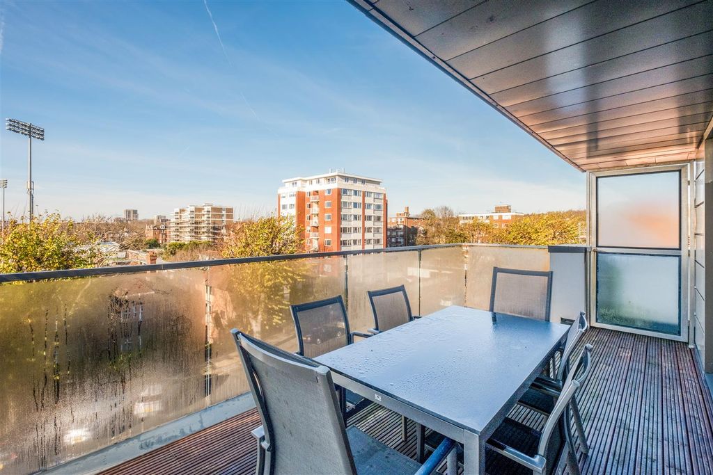 Additional image 32 of 3 bed flat to rentPalmeira Avenue, Hove BN3