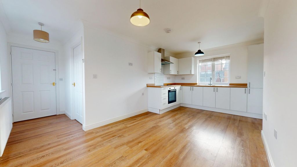 Property photo 3 of 14 4628422