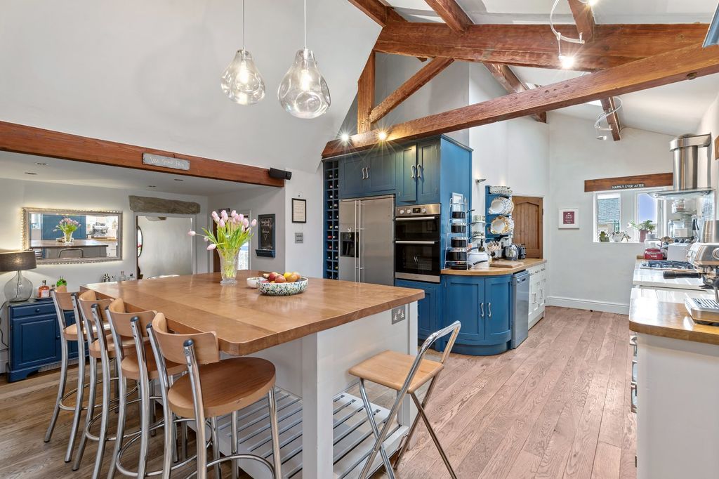 Property photo 2 of 6 Picture 2