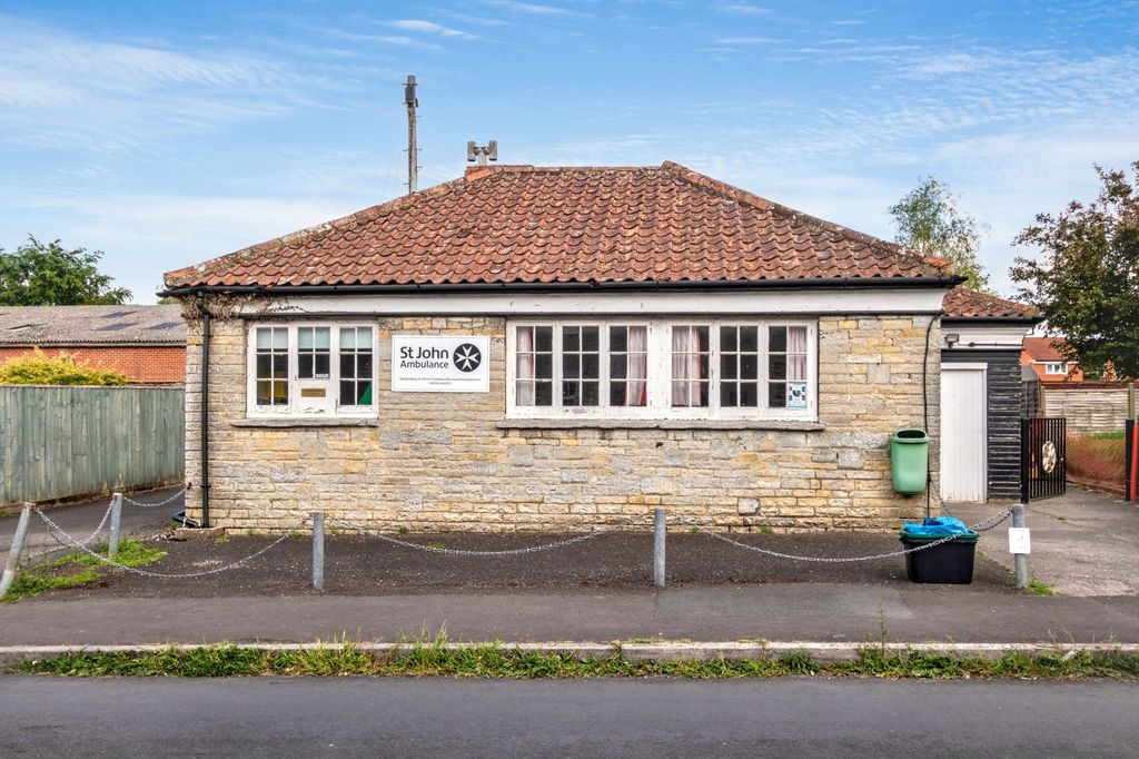 Property photo 2 of 21 St John Ambulance, 5 Park Road, Street Ba16 0Jn