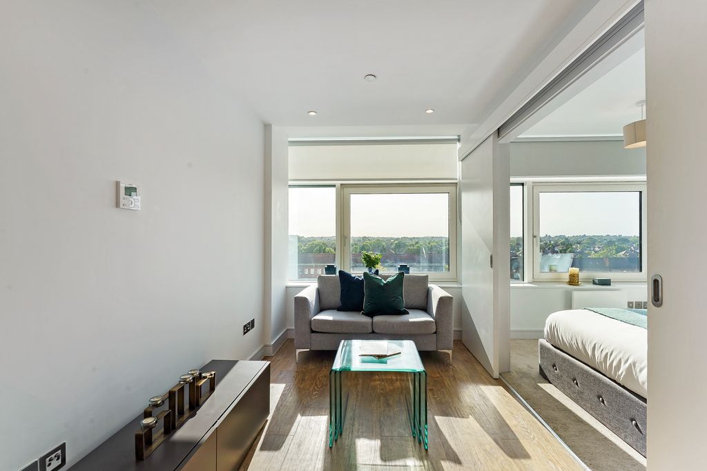 Property photo 2 of 12