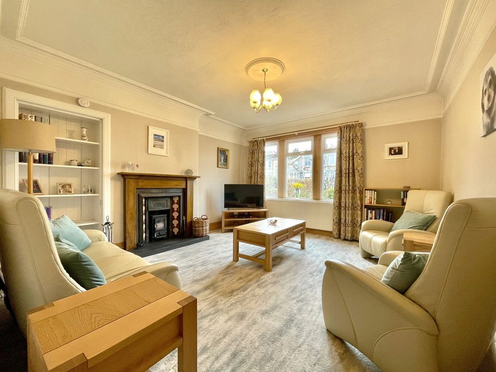 Property photo 2 of 45