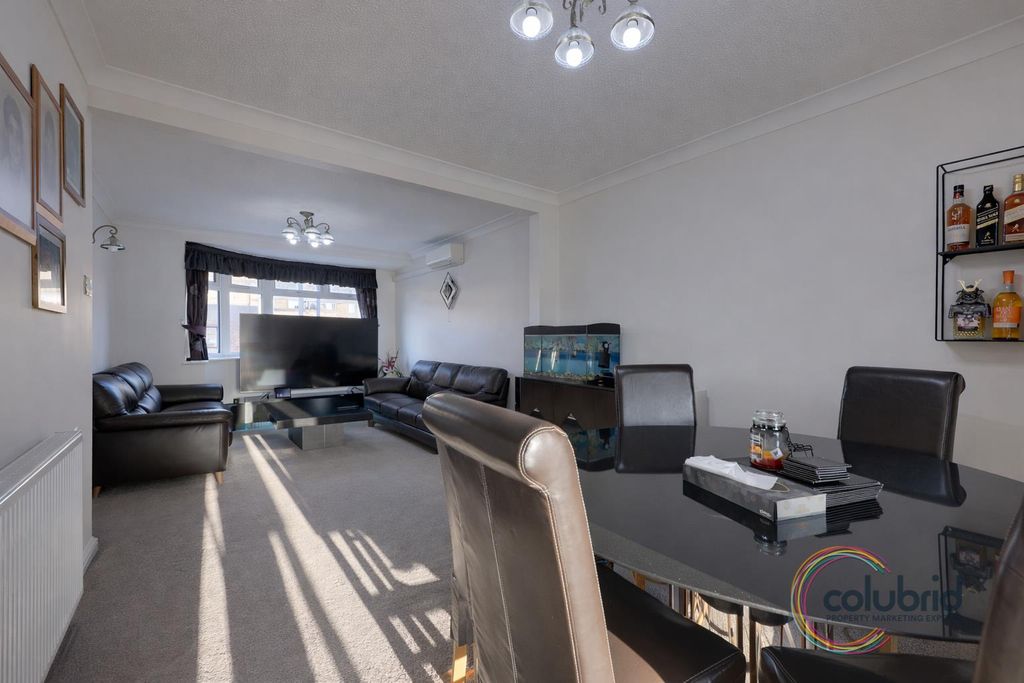 Additional image 6 of 5 bed semi-detached house for saleBlackshots Lane, Grays RM16