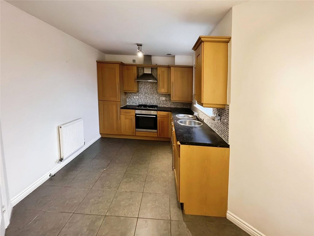 Property photo 2 of 10 Picture No. 11