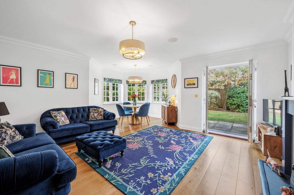 Property photo 2 of 19