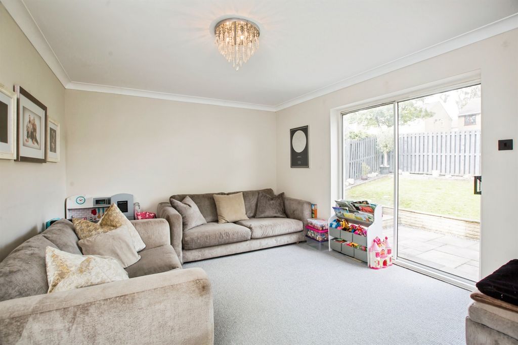 Property photo 2 of 18