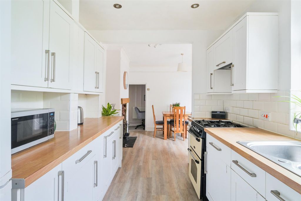 Property photo 2 of 16 Albury Road (15).Jpg