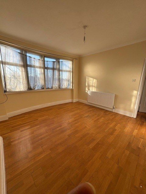 Property photo 3 of 6 Gallery