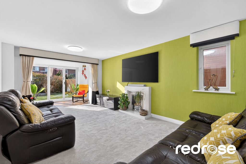 Property photo 2 of 29 Web_4 Summerfield Walk-10-2500Px