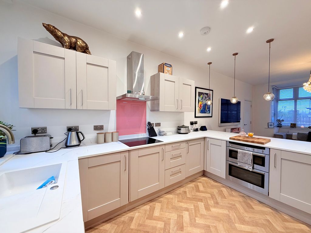 Property photo 2 of 12 Image