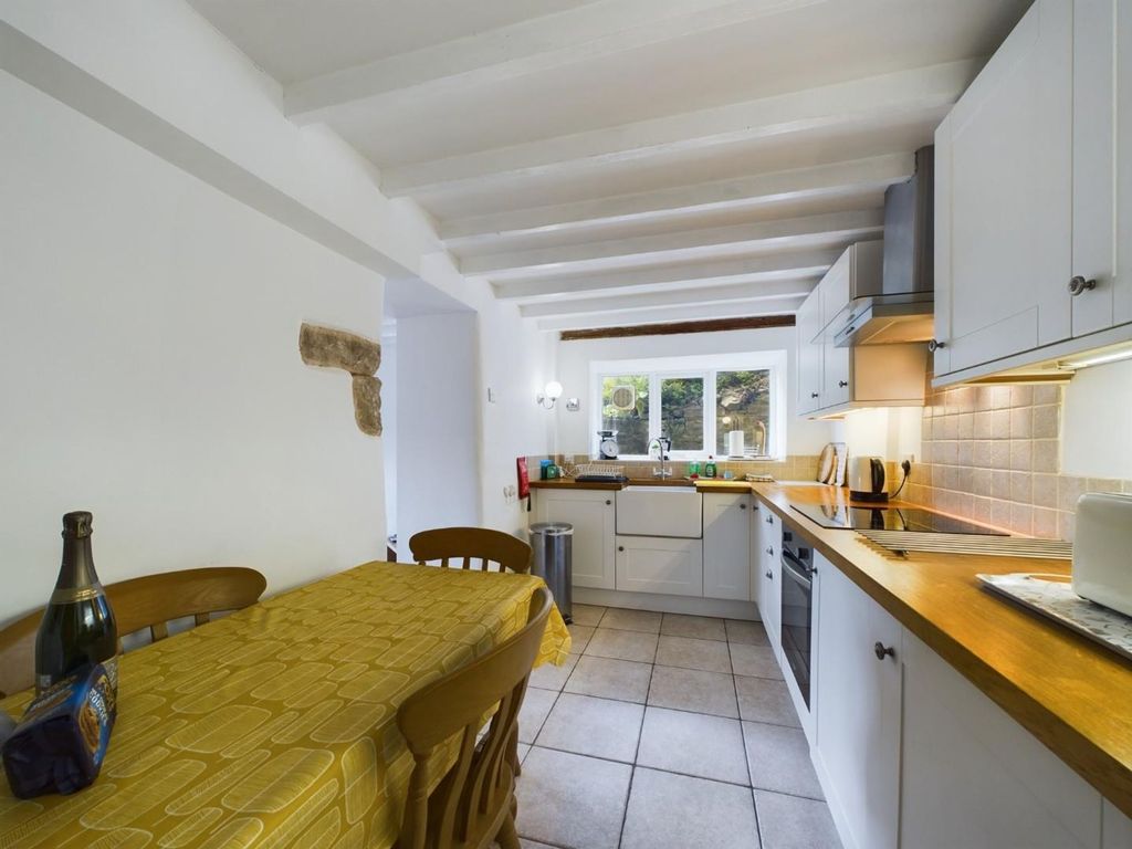 Property photo 3 of 21 Dining Kitchen