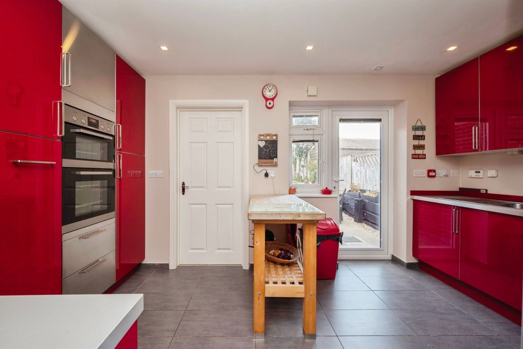 Property photo 2 of 18