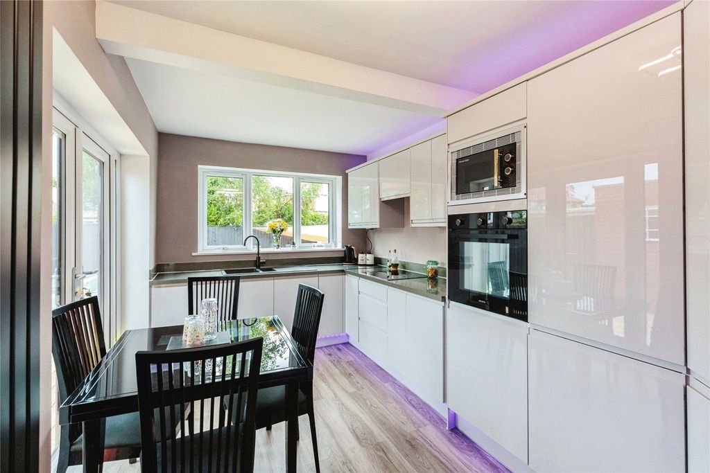 Property photo 1 of 10 Picture No. 07
