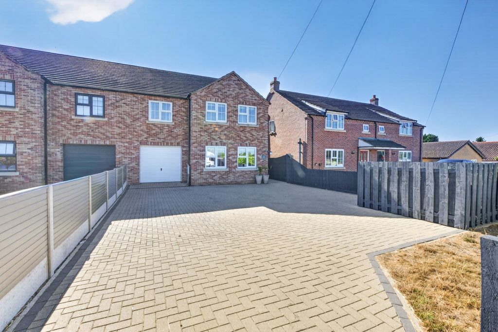 Property photo 1 of 50