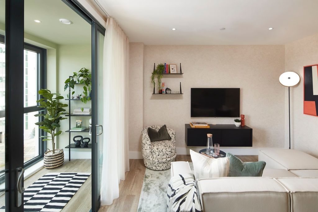 Property photo 3 of 13 Show Home Photography