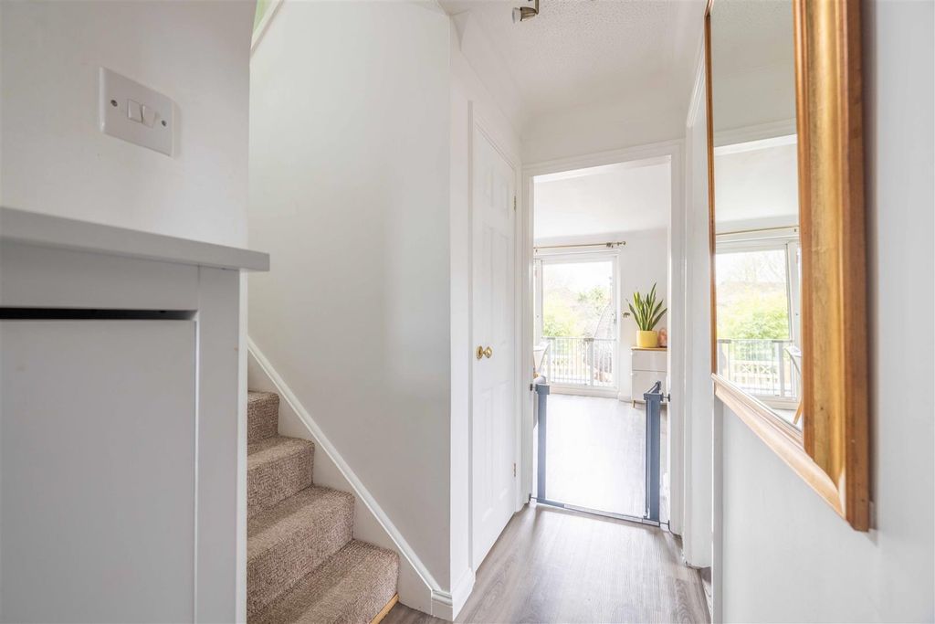 Property photo 3 of 17 WC5 (8 Of 19).Jpg