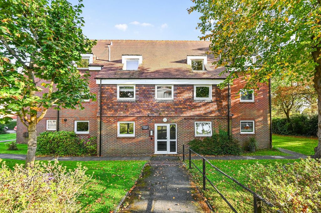 Property photo 1 of 11 10 Elmfield Court - Tn306Rh (13).Jpg