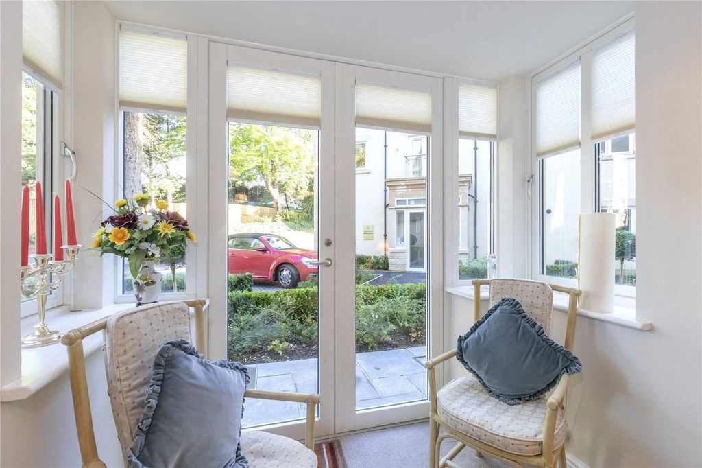 Additional image 6 of 1 bed flat to rentStratton Place, Stratton, Cirencester, Gloucestershire GL7