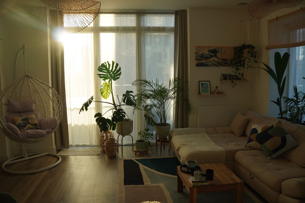 Property photo 1 of 12 Living Room