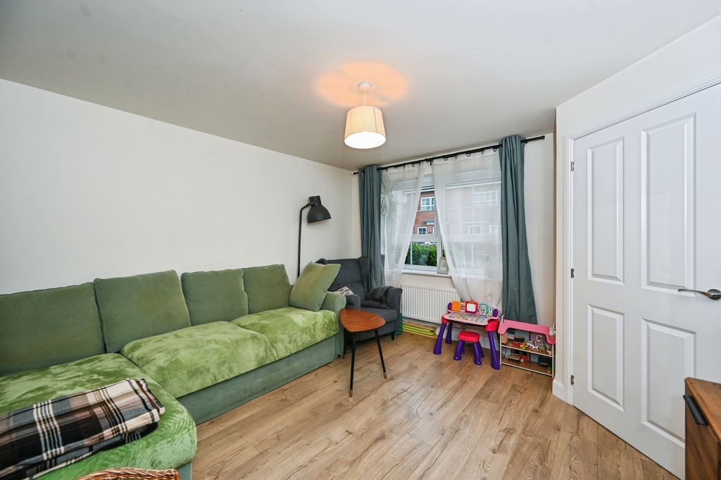 Property photo 2 of 15