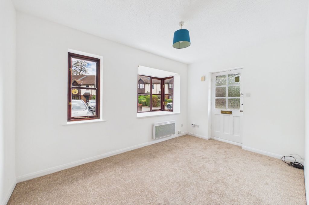 Property photo 3 of 7 Picture No. 01