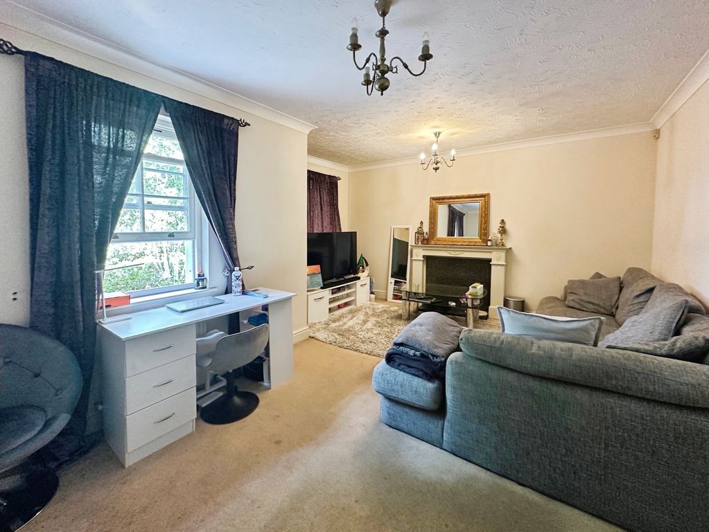 Property photo 3 of 7 Pbox-Img.Jpg
