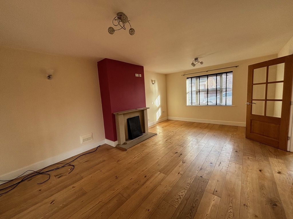 Property photo 3 of 9 Living Room