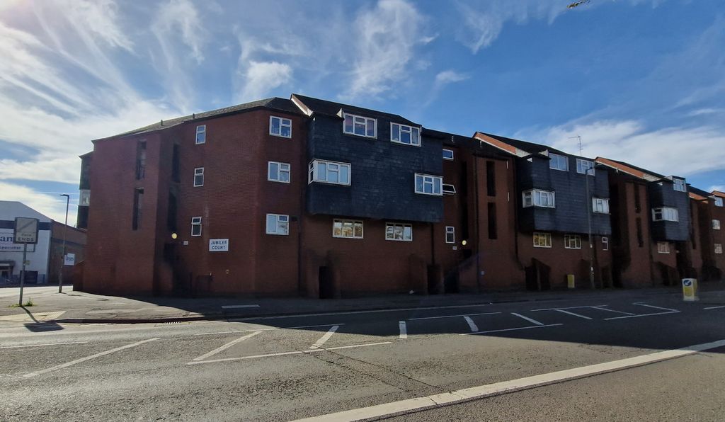 Property photo 2 of 10