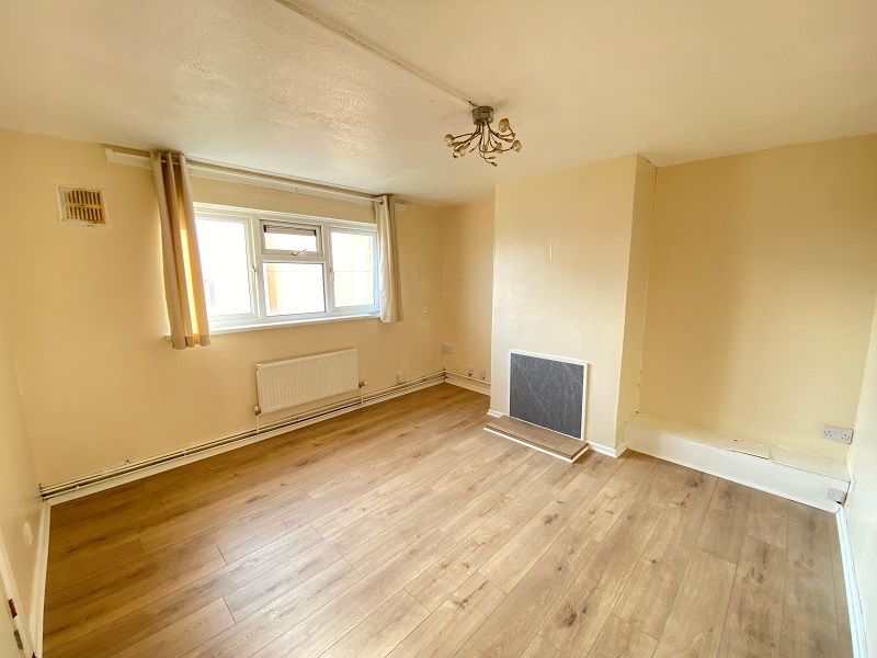 Property photo 2 of 5 Lounge