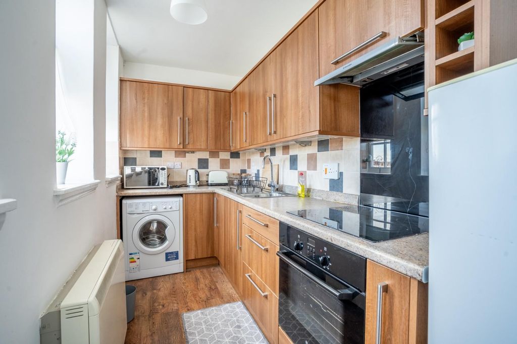 Property photo 3 of 13 Fh-7.Jpg