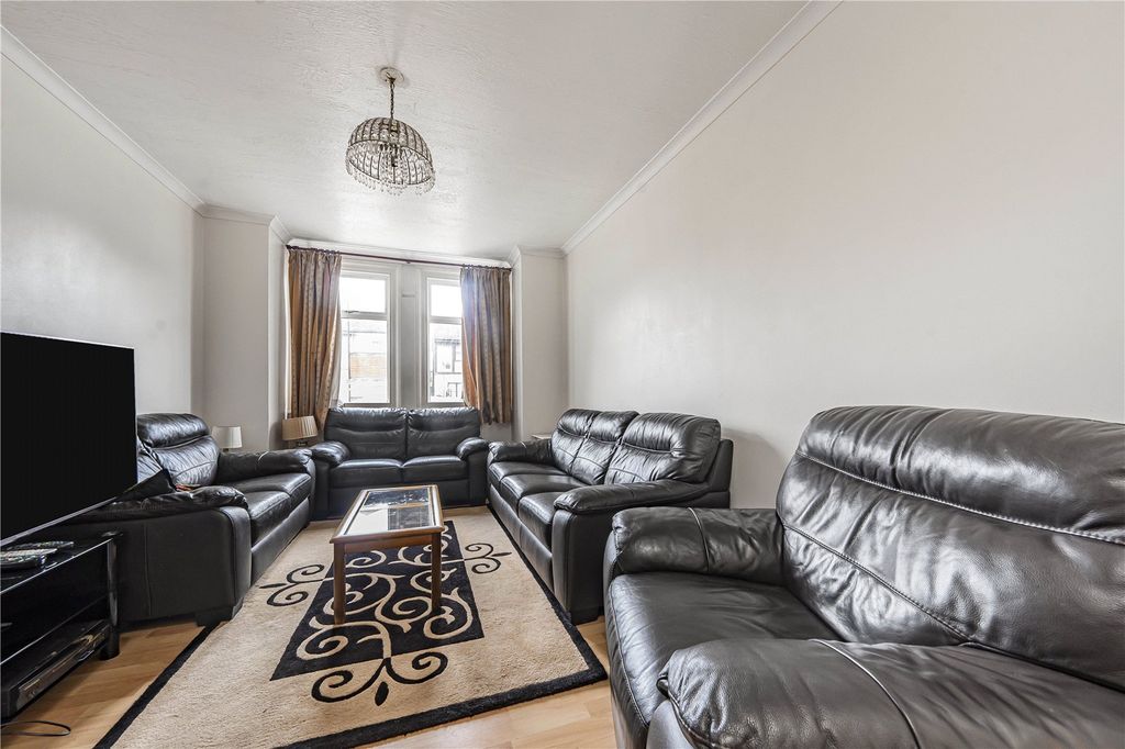 Property photo 2 of 11 Picture 2