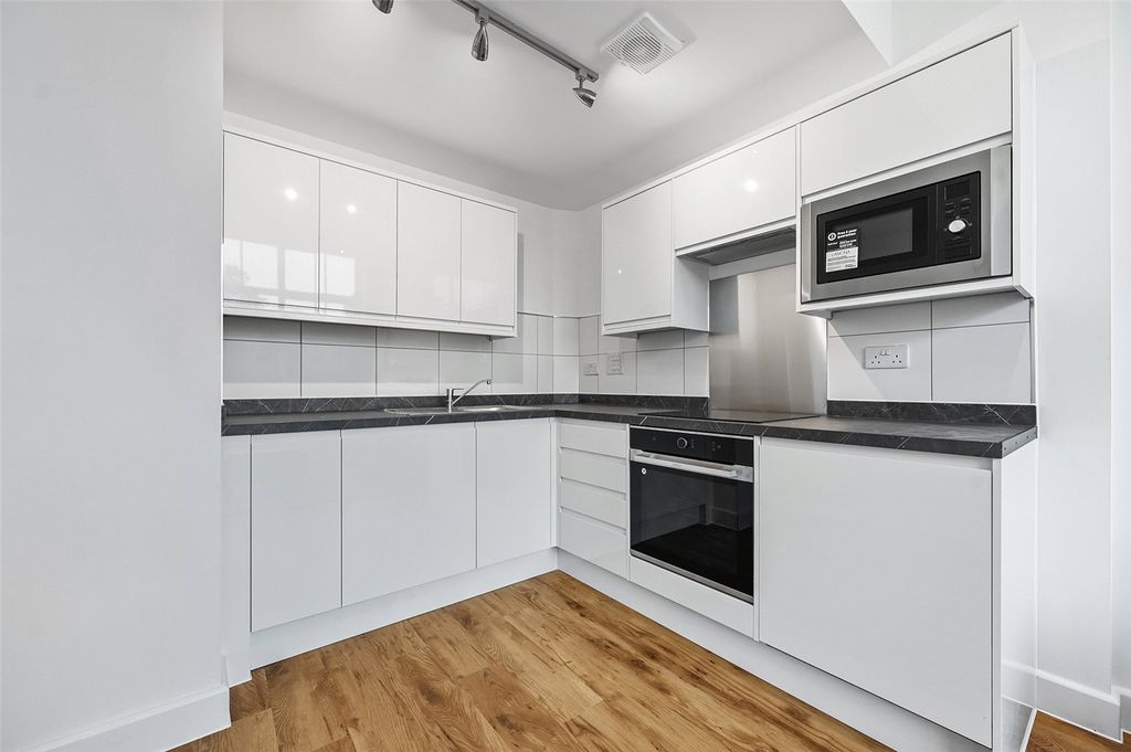 Property photo 2 of 12 Reception/ Kitchen