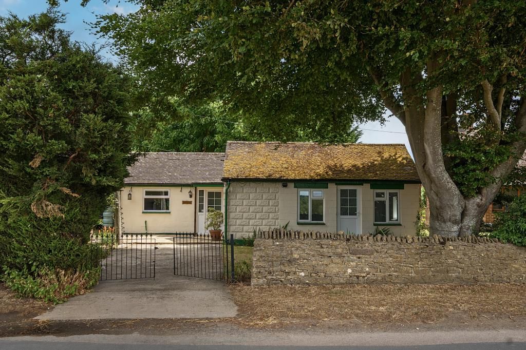 Property photo 1 of 21 External View