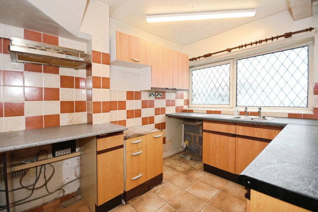 Property photo 3 of 17 Photo