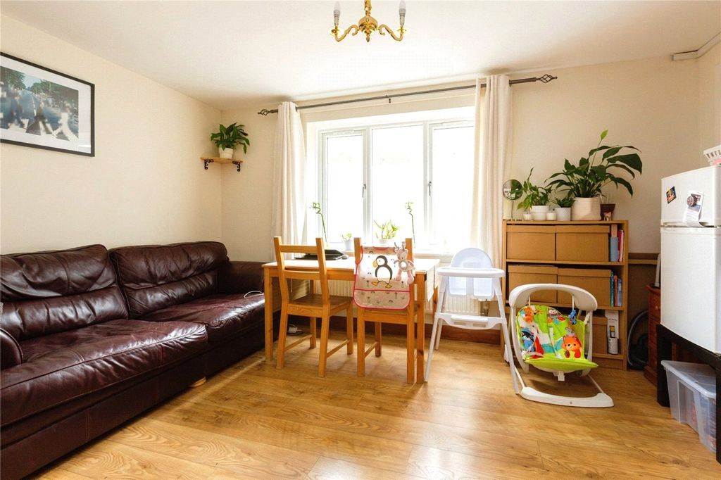 Property photo 3 of 25 Picture No. 03