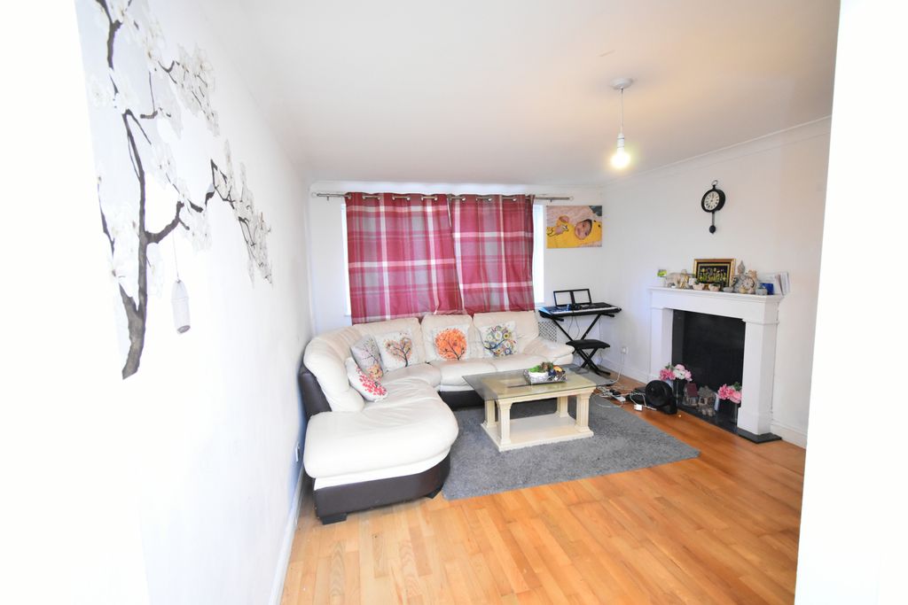 Property photo 2 of 16 Gallery