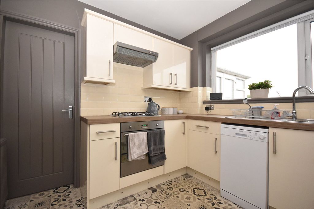 Property photo 2 of 17 Picture No. 02