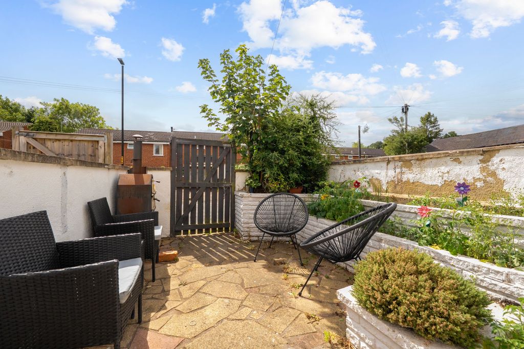 Property photo 2 of 14