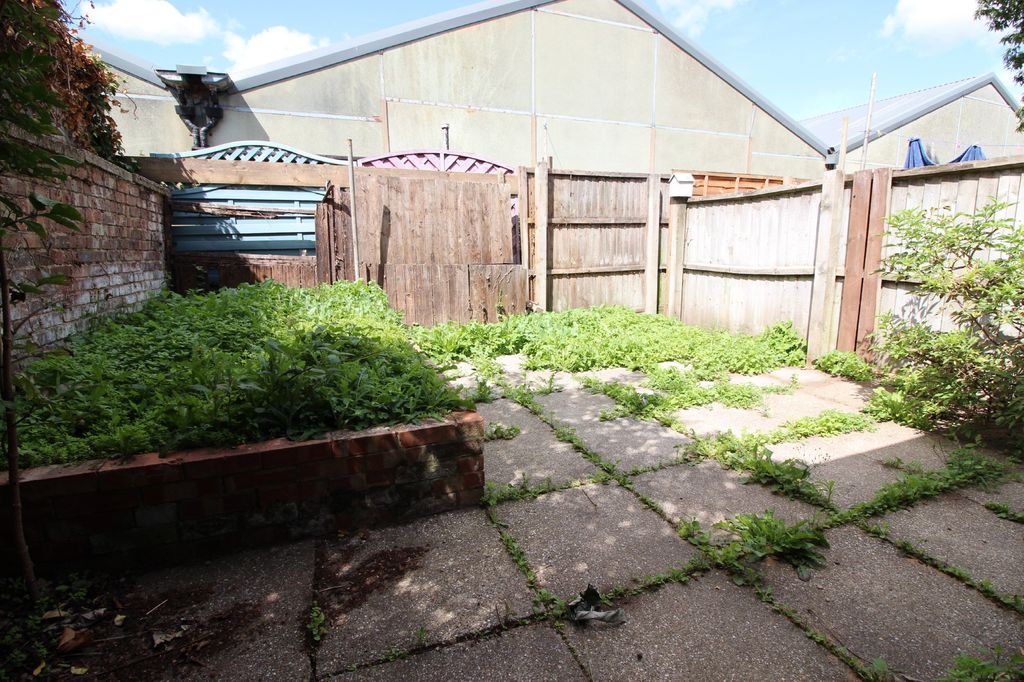 Property photo 3 of 9