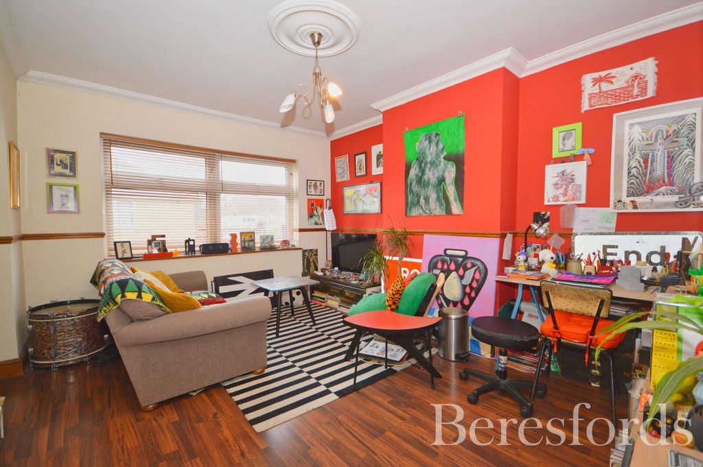 Property photo 2 of 10 Picture No. 06